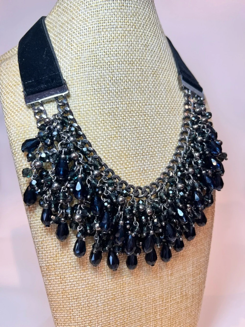 WHBM glass gun metal black suede cluster glass teardrop bib statement necklace - Picture 3 of 8